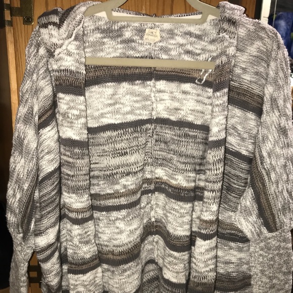 O’Neill Surfer girl Cardigan size M/L - Picture 1 of 3